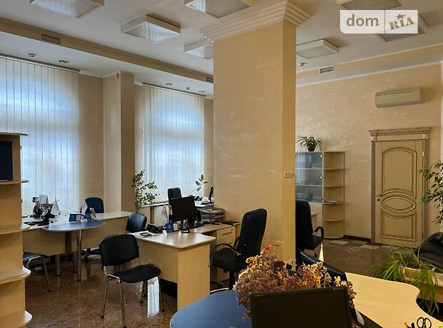 Офісне приміщення на 128 кв.м. в нежитловому приміщені в житловому будинку в Києві фото 1 Офісне приміщення на 128 кв.м. в нежитловому приміщені в житловому будинку в Києві фото 1