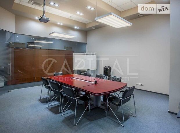 Офисное помещение на 435 кв.м. в нежилом помещении в жилом доме в Киеве фото 1