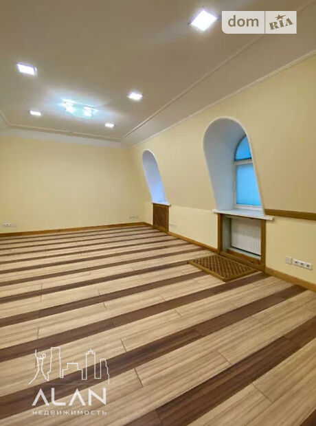 Офісне приміщення на 1737 кв.м. в бізнес-центрі в Києві фото 1 Офісне приміщення на 1737 кв.м. в бізнес-центрі в Києві фото 1