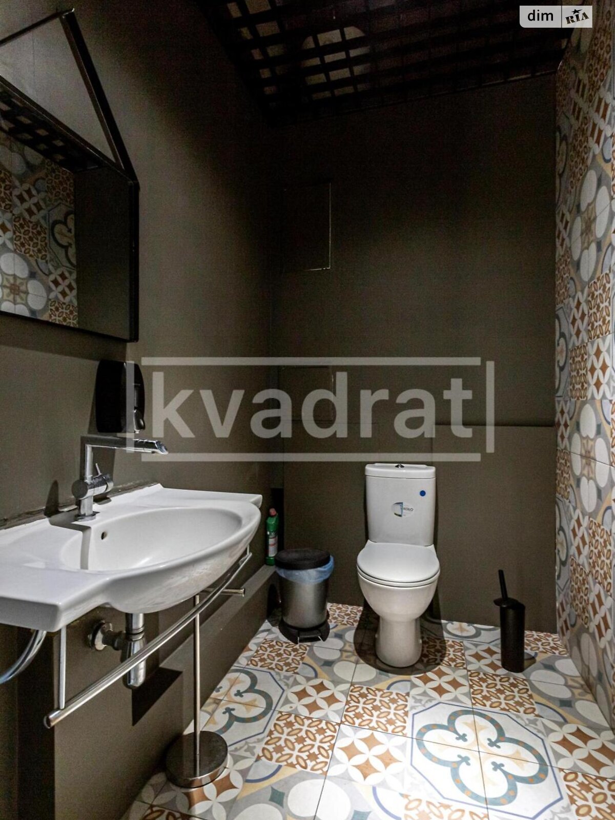 Офисное помещение на 86.2 кв.м. в Киеве фото 1