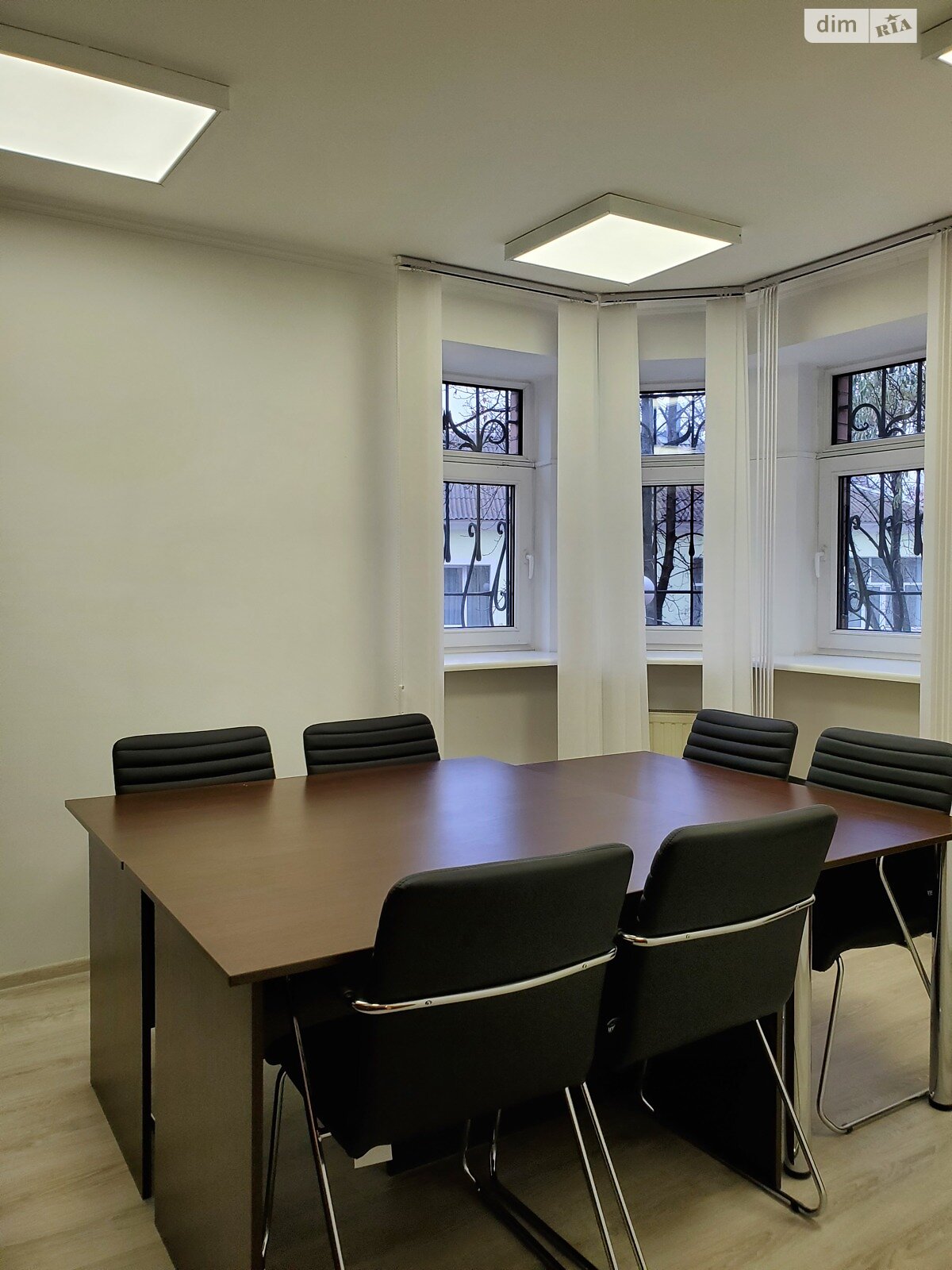 Офисное помещение на 100 кв.м. в Киеве фото 1