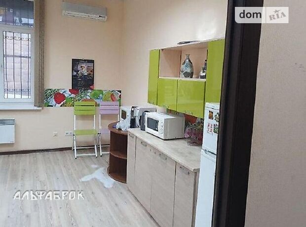 Офисное помещение на 800 кв.м. в бизнес-центре в Киеве фото 1 Офисное помещение на 800 кв.м. в бизнес-центре в Киеве фото 1