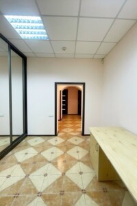 Офисное помещение на 58.9 кв.м. в Киеве фото 2