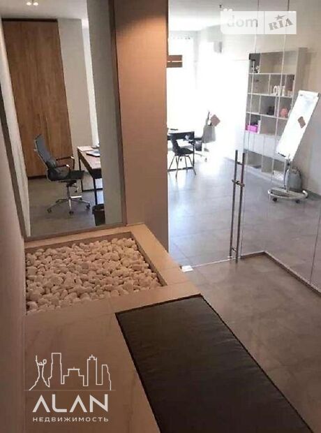 Офисное помещение на 223 кв.м. в бизнес-центре в Киеве фото 1 Офисное помещение на 223 кв.м. в бизнес-центре в Киеве фото 1