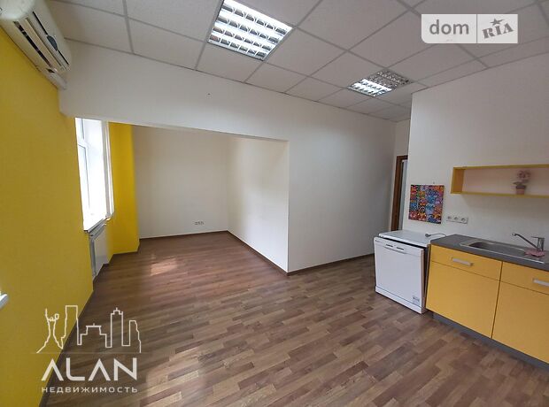 Офисное помещение на 265 кв.м. в бизнес-центре в Киеве фото 1