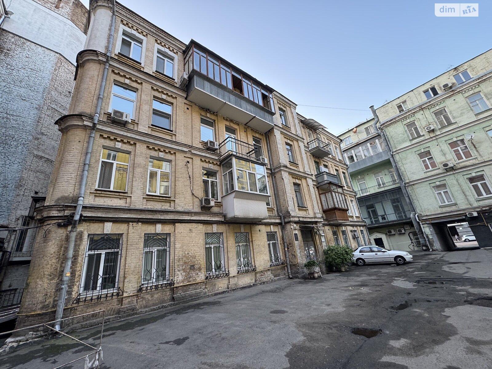 Офисное помещение на 70.6 кв.м. в Киеве фото 1