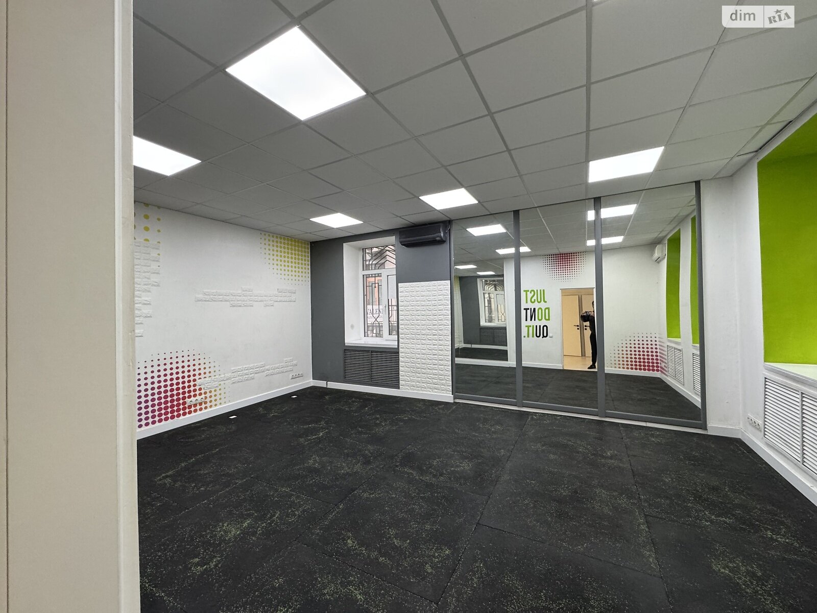 Офисное помещение на 70.6 кв.м. в Киеве фото 1
