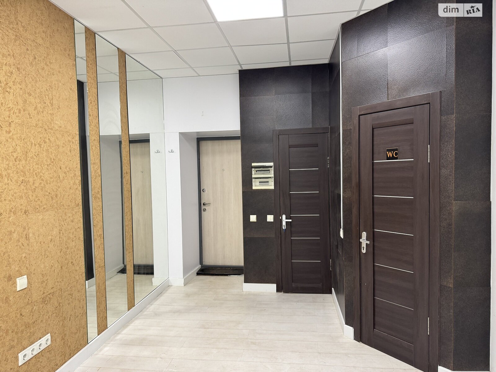 Офисное помещение на 70.6 кв.м. в Киеве фото 1