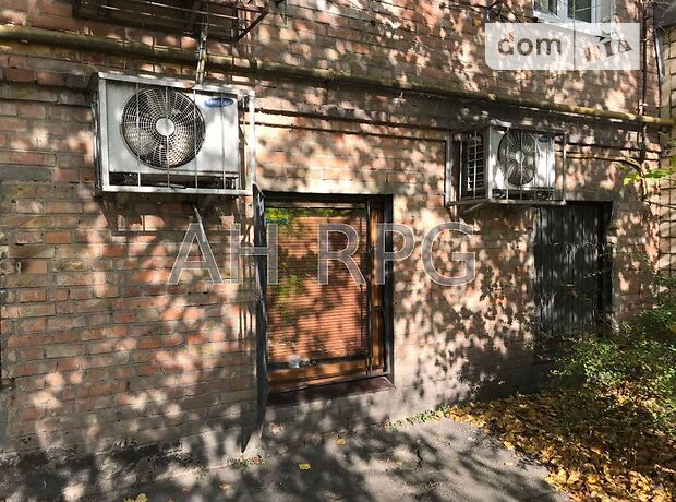 Офисное помещение на 72 кв.м. в нежилом помещении в жилом доме в Киеве фото 1 Офисное помещение на 72 кв.м. в нежилом помещении в жилом доме в Киеве фото 1
