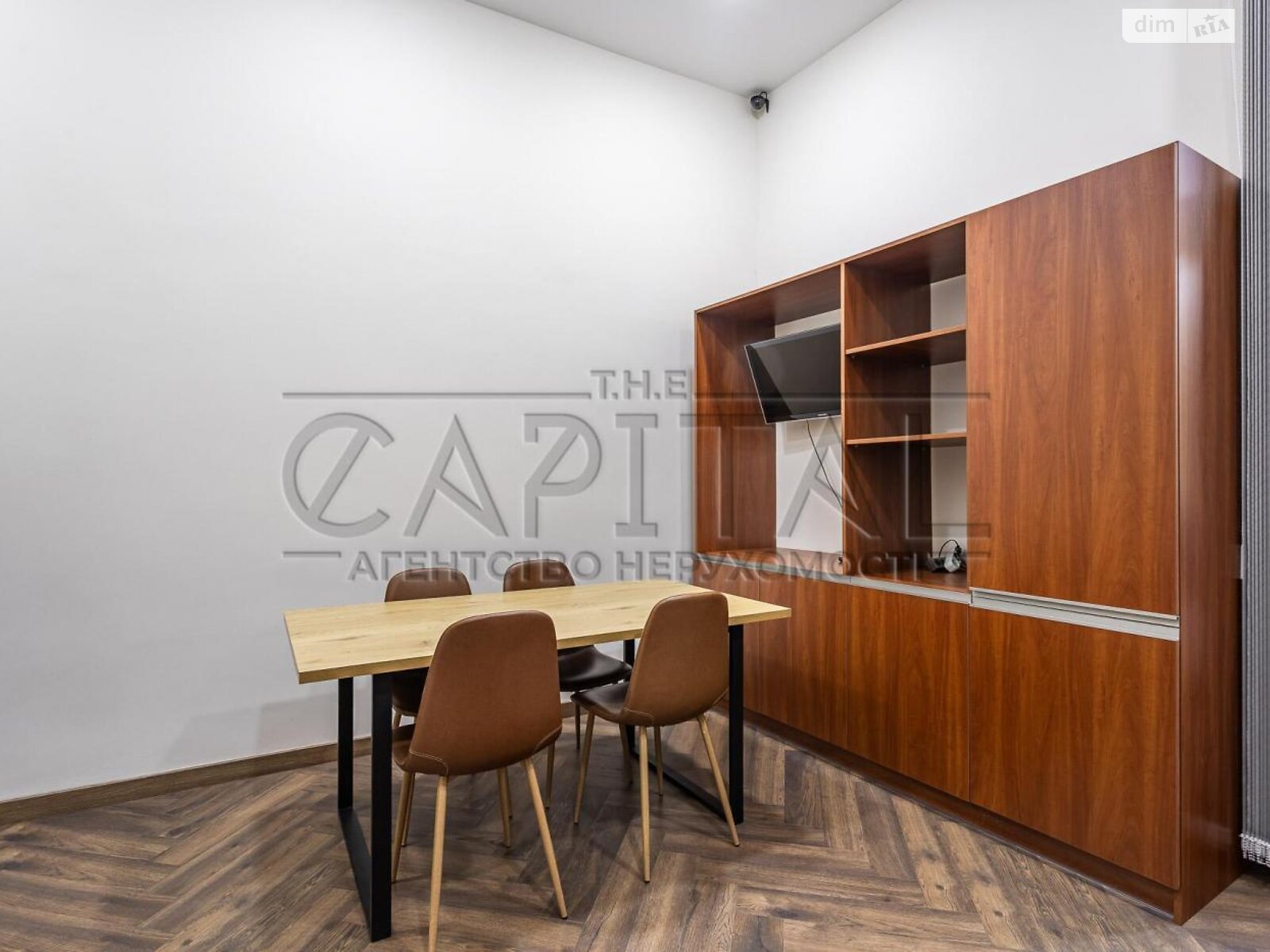 Офісне приміщення на 220 кв.м. в Києві фото 1 Офісне приміщення на 220 кв.м. в Києві фото 1
