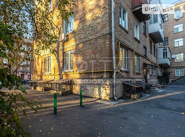 Офисное помещение на 83 кв.м. в бизнес-центре в Киеве фото 1 Офисное помещение на 83 кв.м. в бизнес-центре в Киеве фото 1