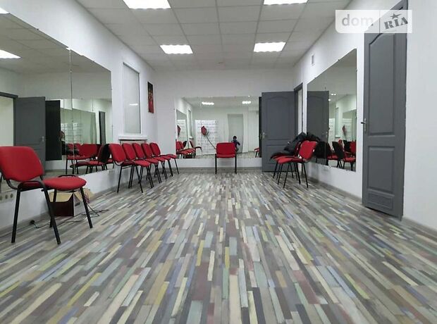 Офисное помещение на 61 кв.м. в нежилом помещении в жилом доме в Киеве фото 1