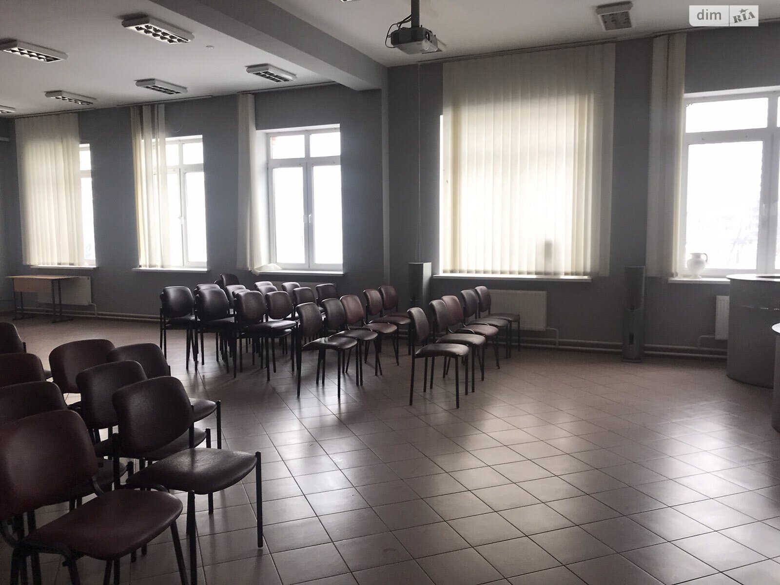 Офісне приміщення на 927 кв.м. в Києві фото 1 Офісне приміщення на 927 кв.м. в Києві фото 1
