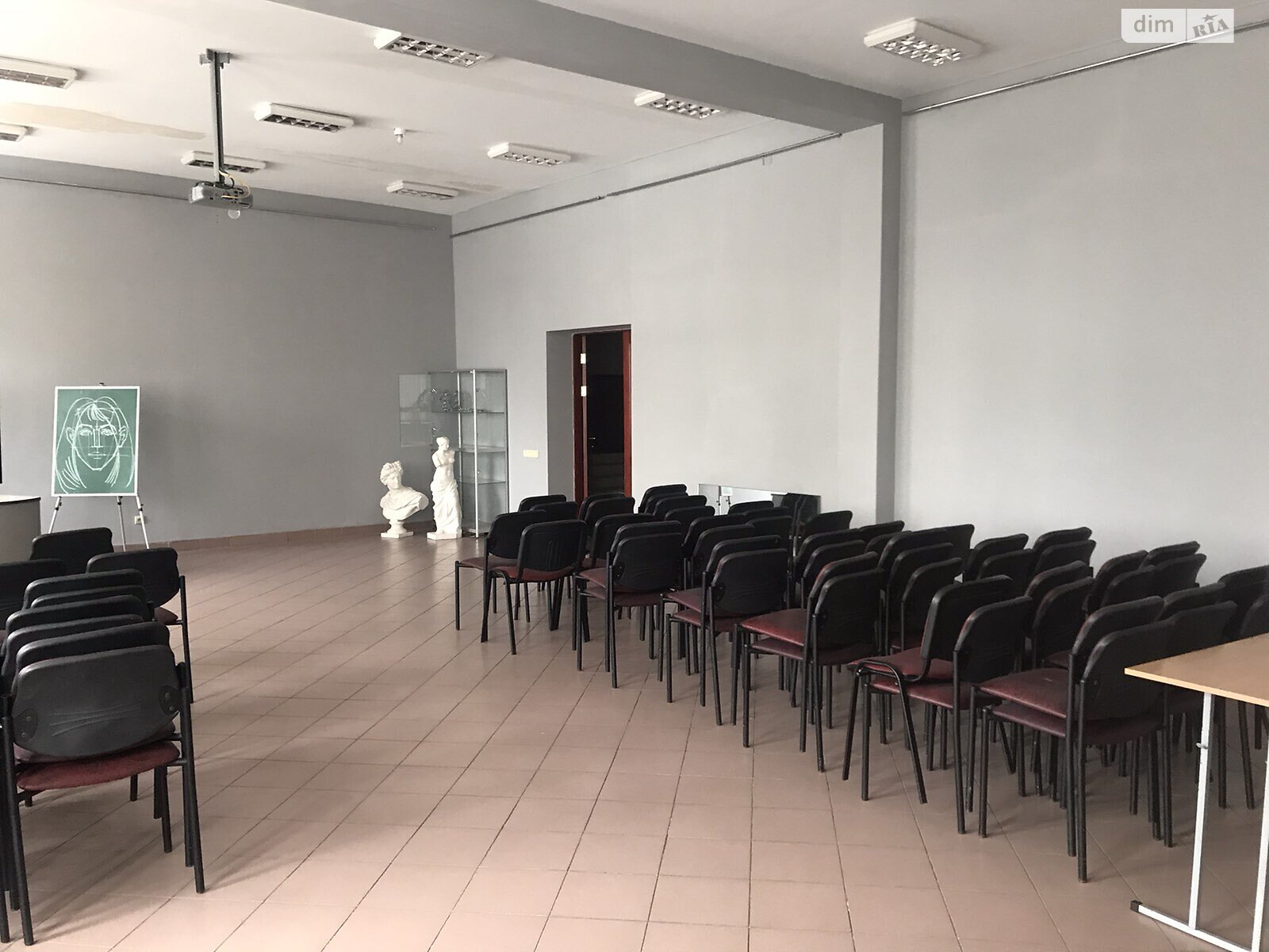 Офісне приміщення на 927 кв.м. в Києві фото 1 Офісне приміщення на 927 кв.м. в Києві фото 1