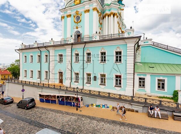 Офисное помещение на 449 кв.м. в нежилом помещении в жилом доме в Киеве фото 1 Офисное помещение на 449 кв.м. в нежилом помещении в жилом доме в Киеве фото 1