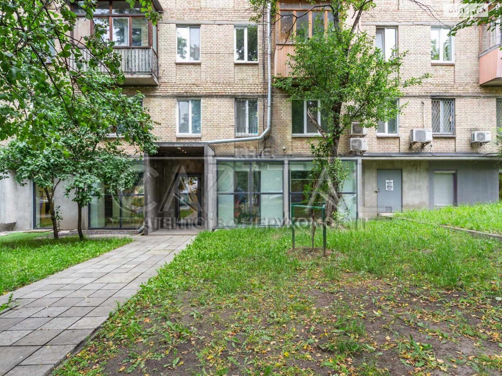 Офисное помещение на 270 кв.м. в Киеве фото 1 Офисное помещение на 270 кв.м. в Киеве фото 1