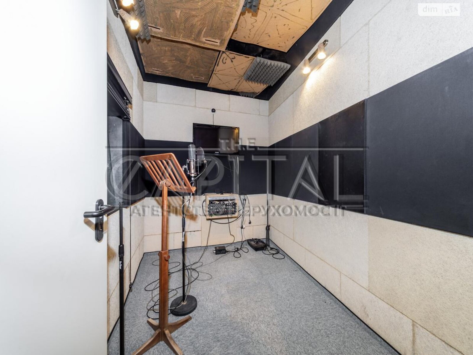 Офисное помещение на 270 кв.м. в Киеве фото 1 Офисное помещение на 270 кв.м. в Киеве фото 1