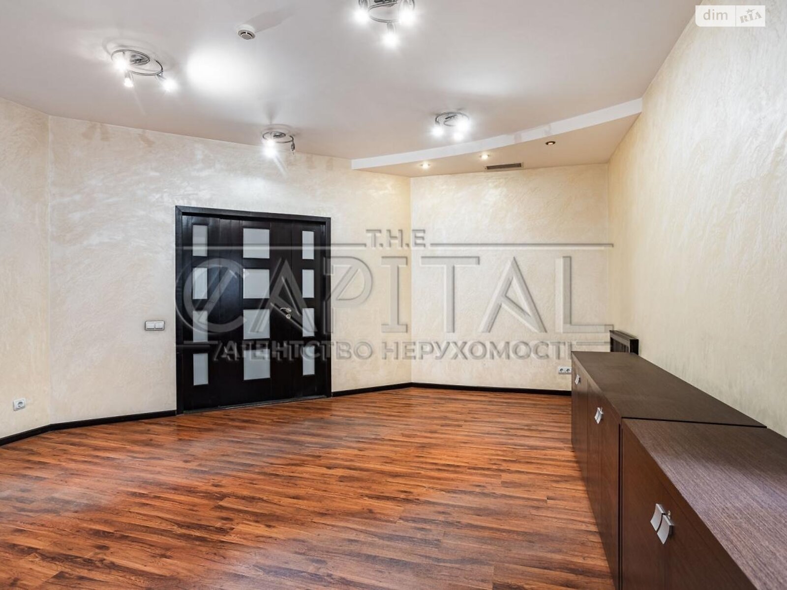 Офисное помещение на 900 кв.м. в Киеве фото 1