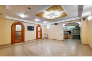 Офісне приміщення на 244 кв.м. в Києві фото 2