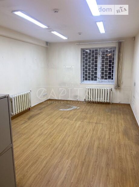 Офисное помещение на 350 кв.м. в нежилом помещении в жилом доме в Киеве фото 1