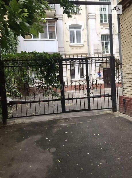 Офисное помещение на 114 кв.м. в нежилом помещении в жилом доме в Киеве фото 1 Офисное помещение на 114 кв.м. в нежилом помещении в жилом доме в Киеве фото 1