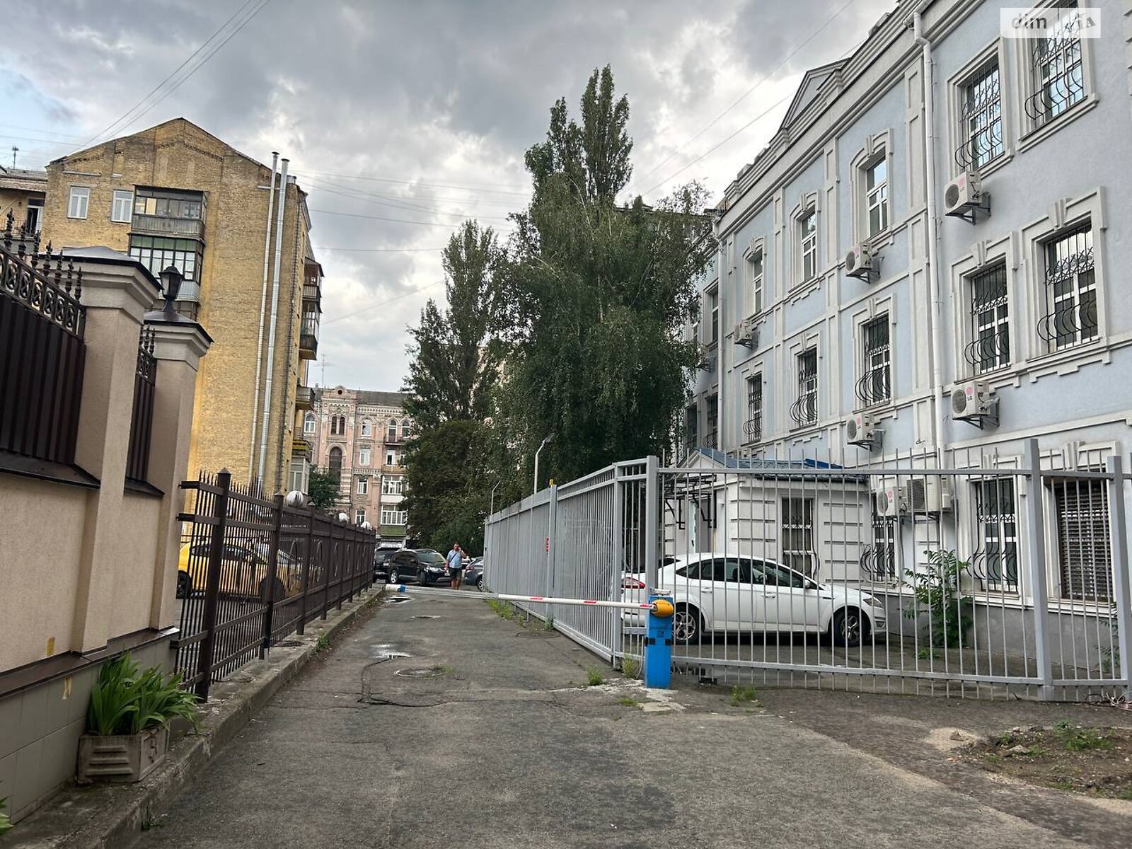 Офисное помещение на 696.8 кв.м. в Киеве фото 1