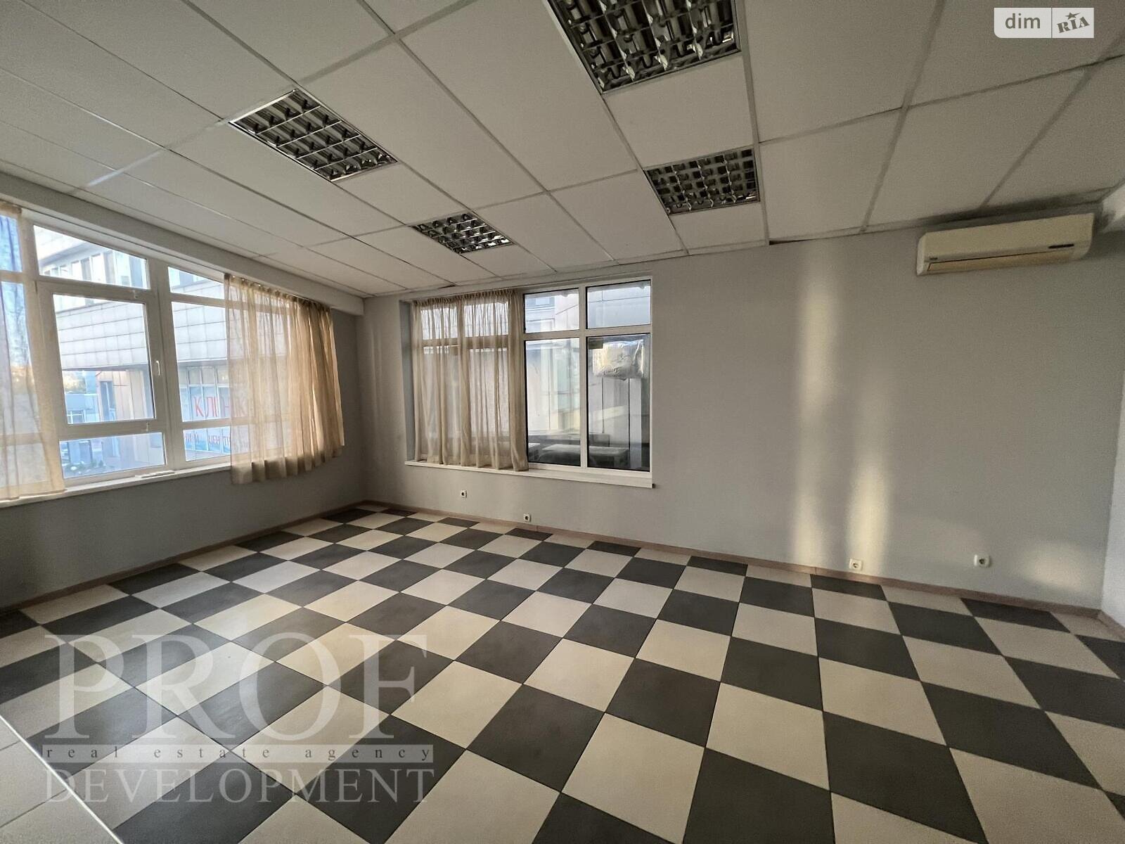 Офисное помещение на 833 кв.м. в Киеве фото 1