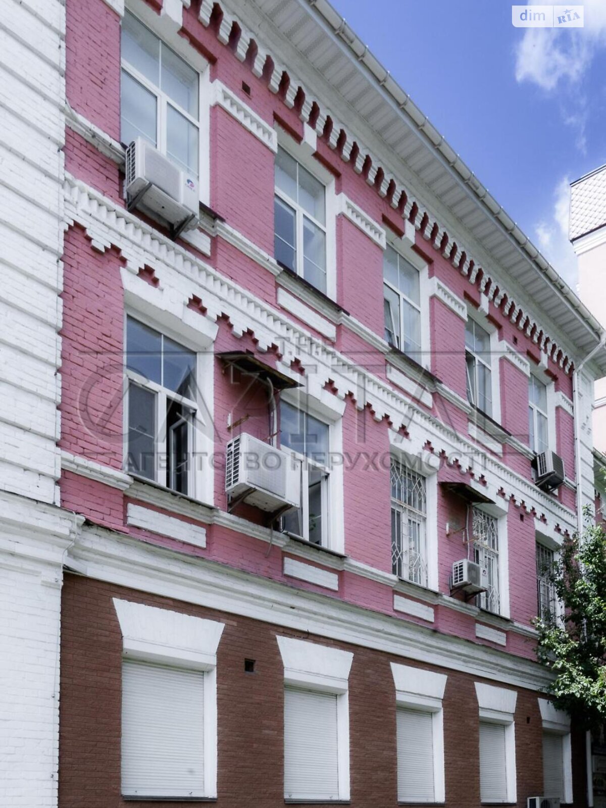 Офисное помещение на 1160 кв.м. в Киеве фото 1 Офисное помещение на 1160 кв.м. в Киеве фото 1