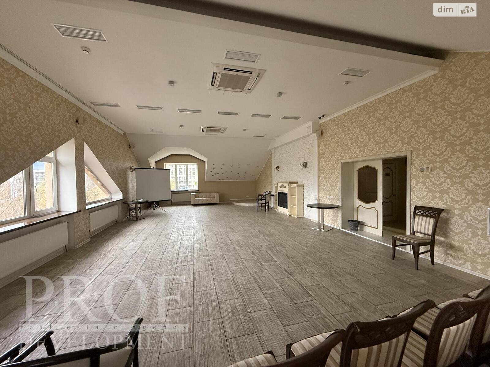 Офисное помещение на 1500 кв.м. в Киеве фото 1