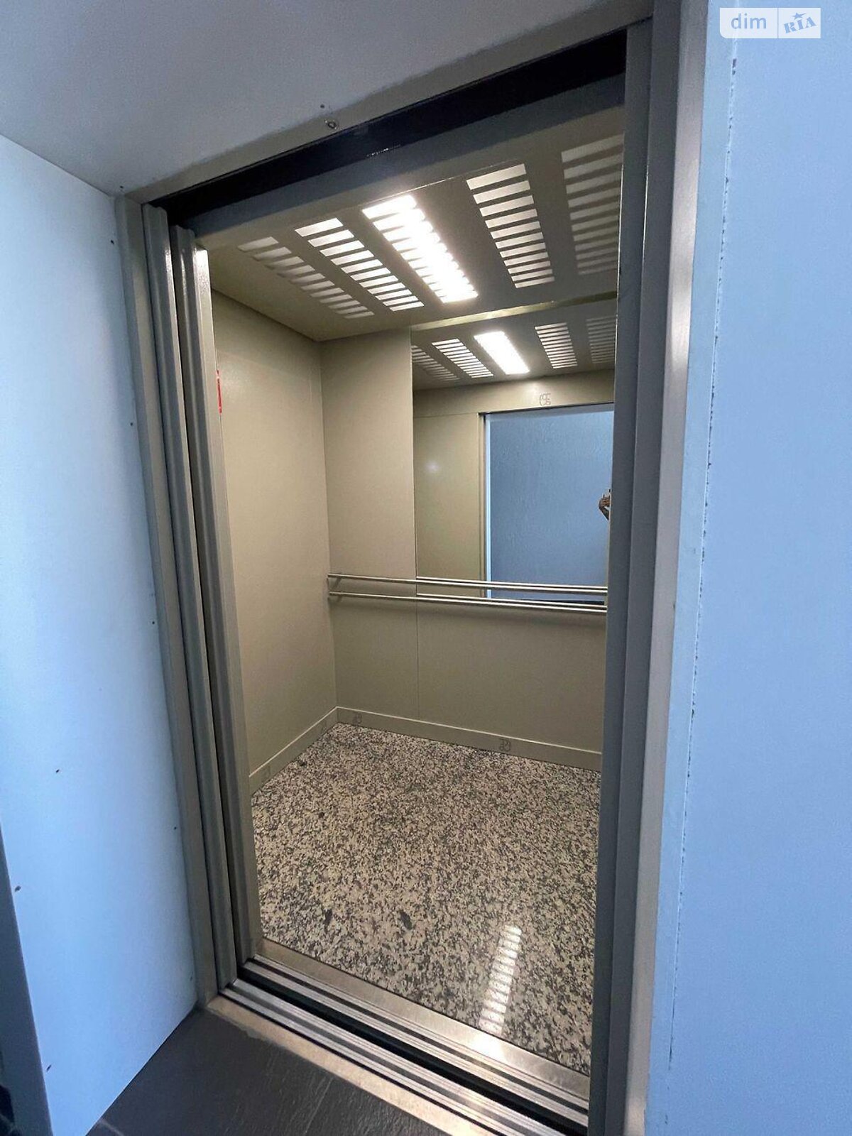 Офисное помещение на 5600 кв.м. в Киеве фото 1 Офисное помещение на 5600 кв.м. в Киеве фото 1