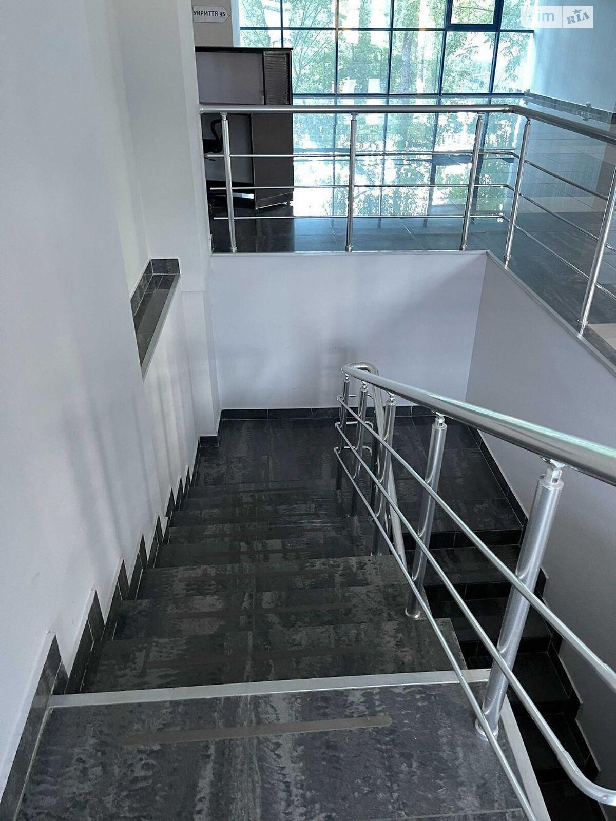 Офисное помещение на 5600 кв.м. в Киеве фото 1 Офисное помещение на 5600 кв.м. в Киеве фото 1