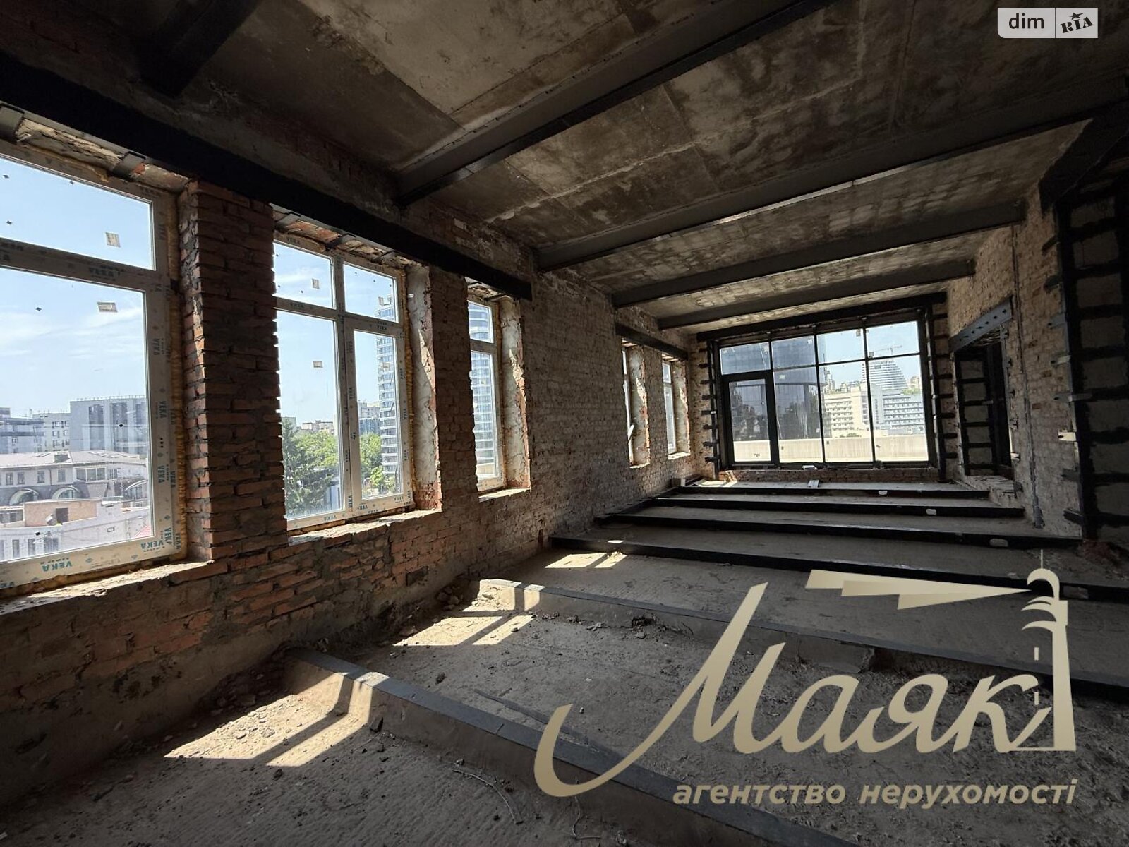 Офісне приміщення на 2205.1 кв.м. в Києві фото 1 Офісне приміщення на 2205.1 кв.м. в Києві фото 1