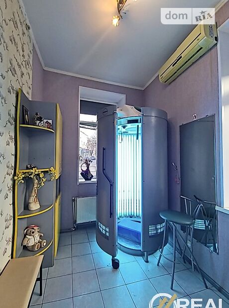 Офисное помещение на 59 кв.м. в нежилом помещении в жилом доме в Луцке фото 1 Офисное помещение на 59 кв.м. в нежилом помещении в жилом доме в Луцке фото 1