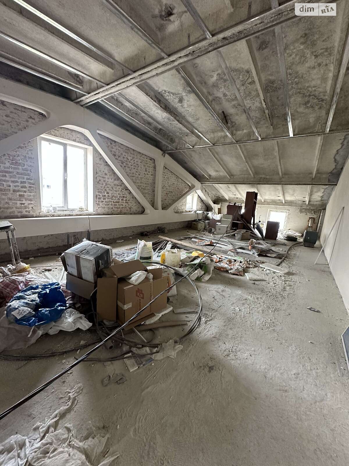 Офісне приміщення на 260 кв.м. в Львові фото 1 Офісне приміщення на 260 кв.м. в Львові фото 1