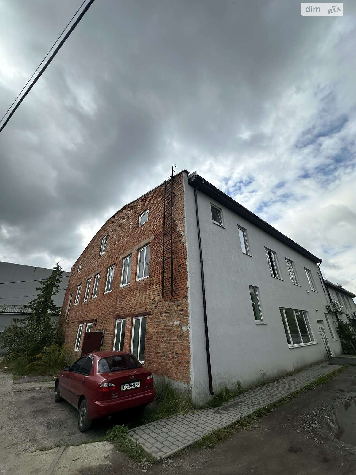 Офісне приміщення на 260 кв.м. в Львові фото 1 Офісне приміщення на 260 кв.м. в Львові фото 1