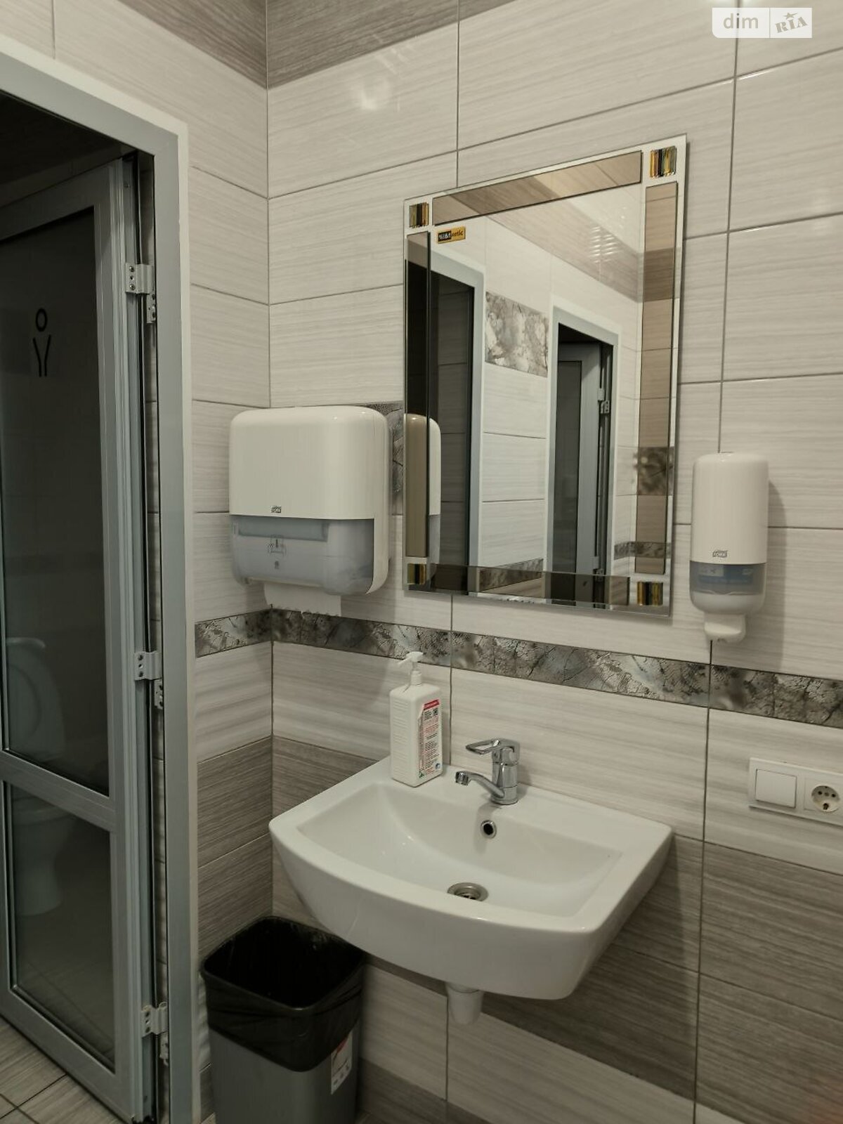 Офісне приміщення на 228 кв.м. в Львові фото 1 Офісне приміщення на 228 кв.м. в Львові фото 1