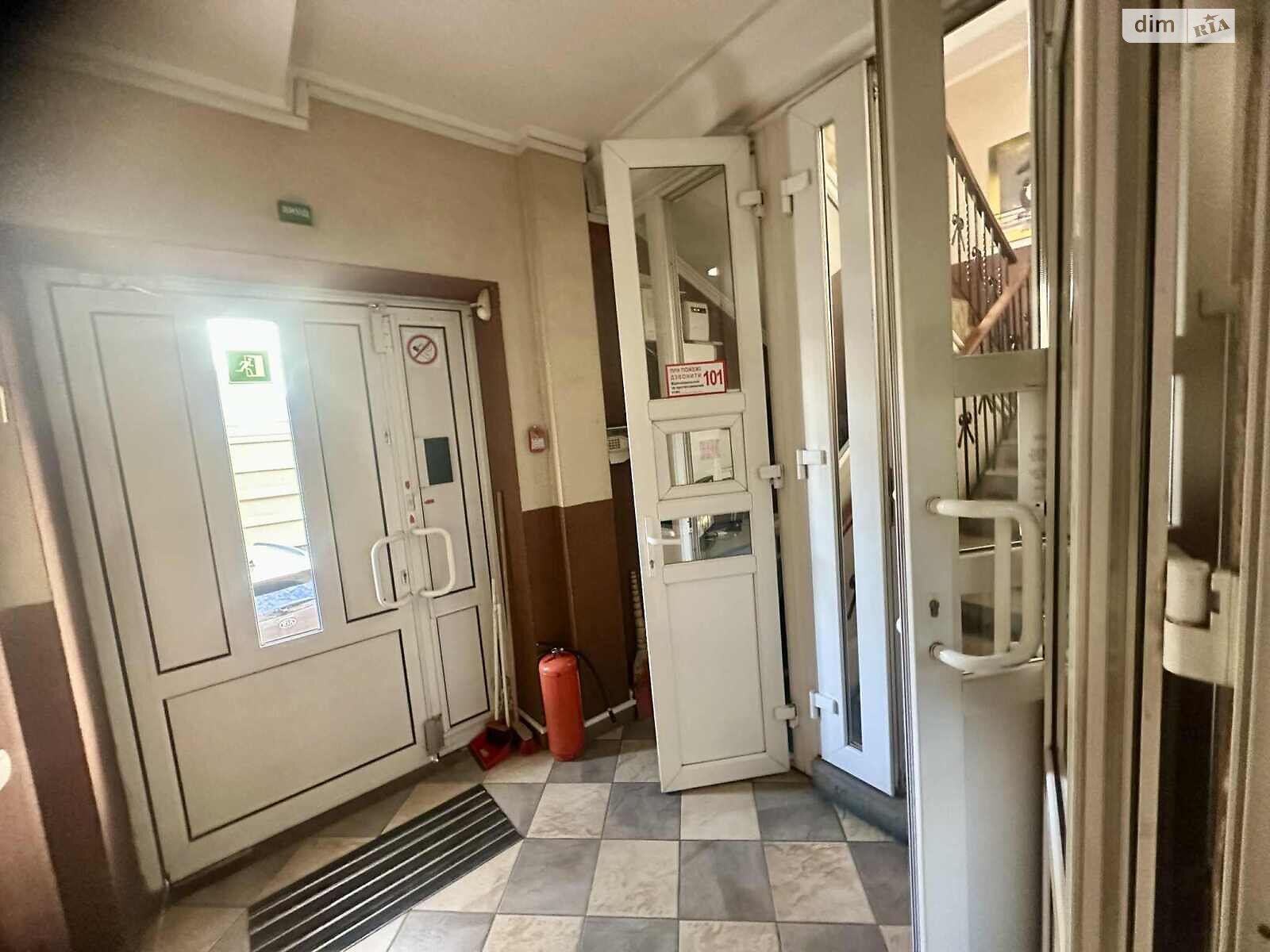 Офисное помещение на 989.5 кв.м. в Львове фото 1 Офисное помещение на 989.5 кв.м. в Львове фото 1