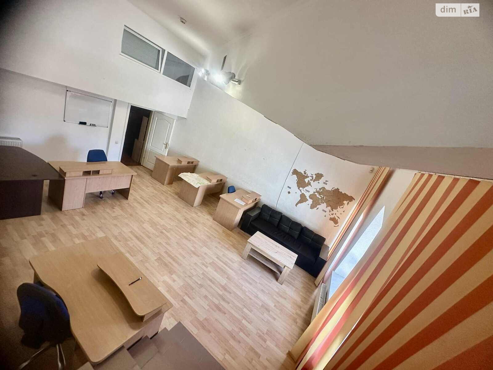 Офисное помещение на 989.5 кв.м. в Львове фото 1 Офисное помещение на 989.5 кв.м. в Львове фото 1