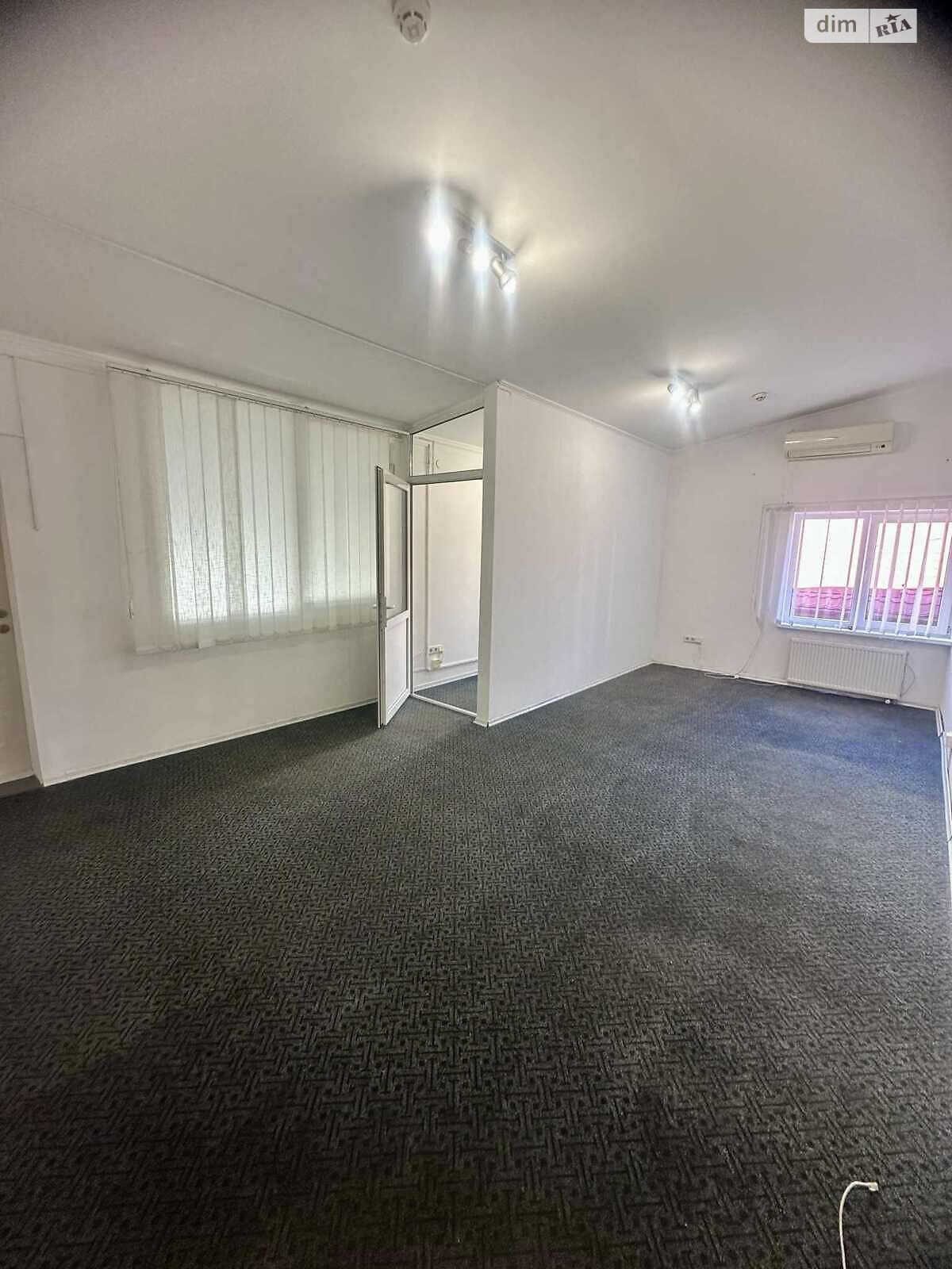 Офисное помещение на 989.5 кв.м. в Львове фото 1 Офисное помещение на 989.5 кв.м. в Львове фото 1