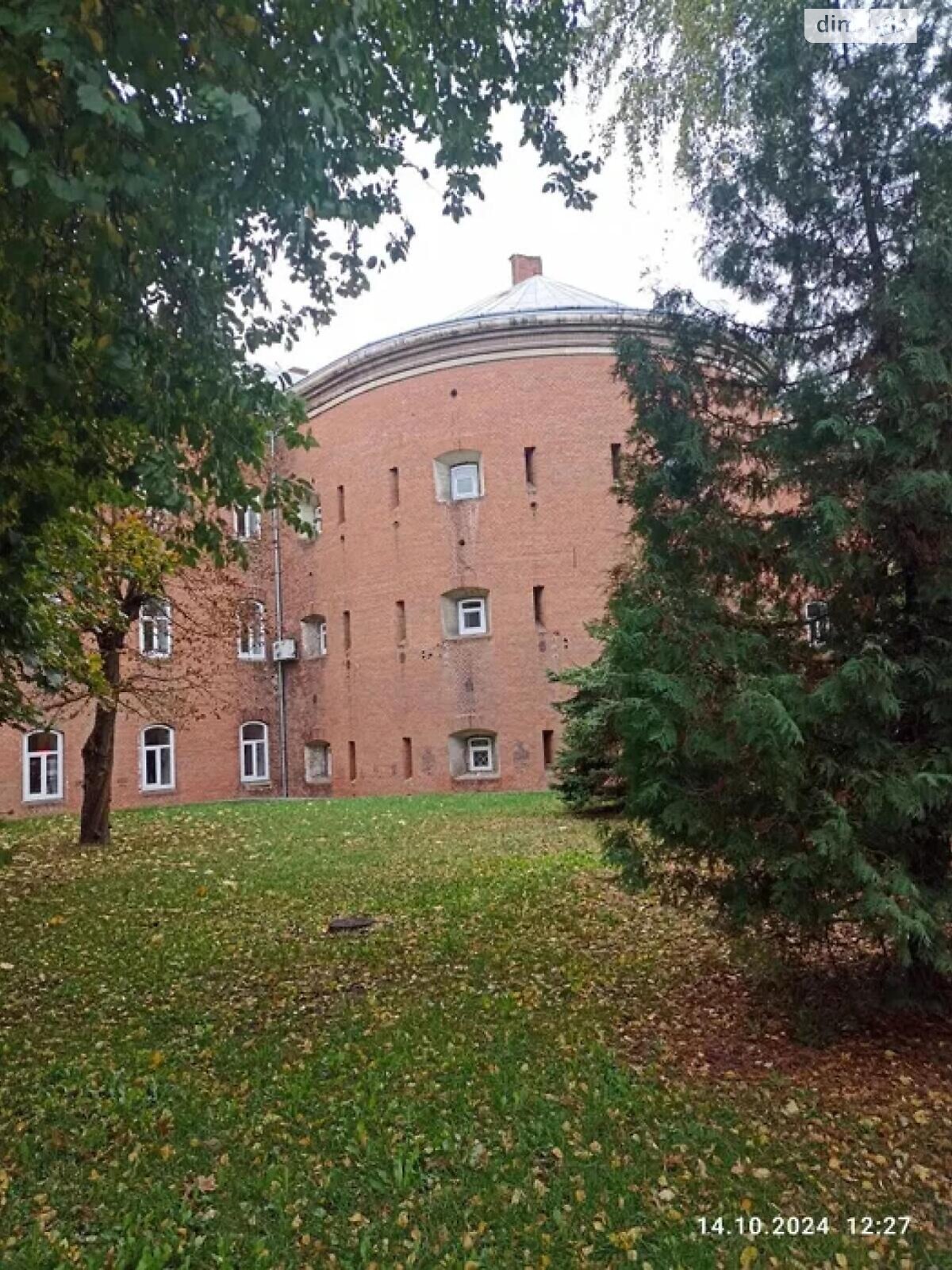 Офисное помещение на 1918 кв.м. в Львове фото 1