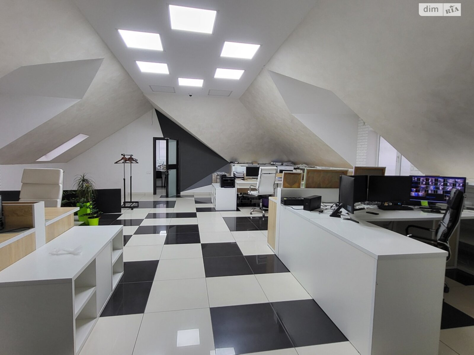 Офісне приміщення на 229.9 кв.м. в Миколаєві фото 1