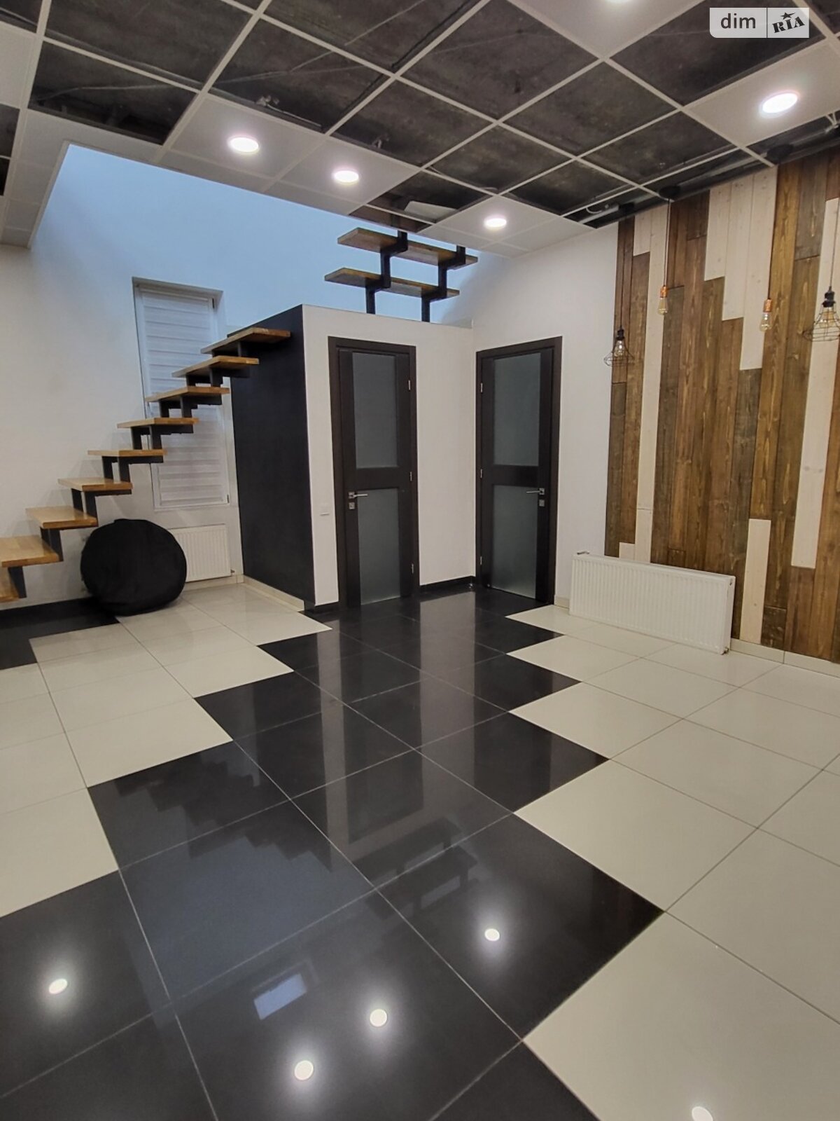 Офісне приміщення на 229.9 кв.м. в Миколаєві фото 1