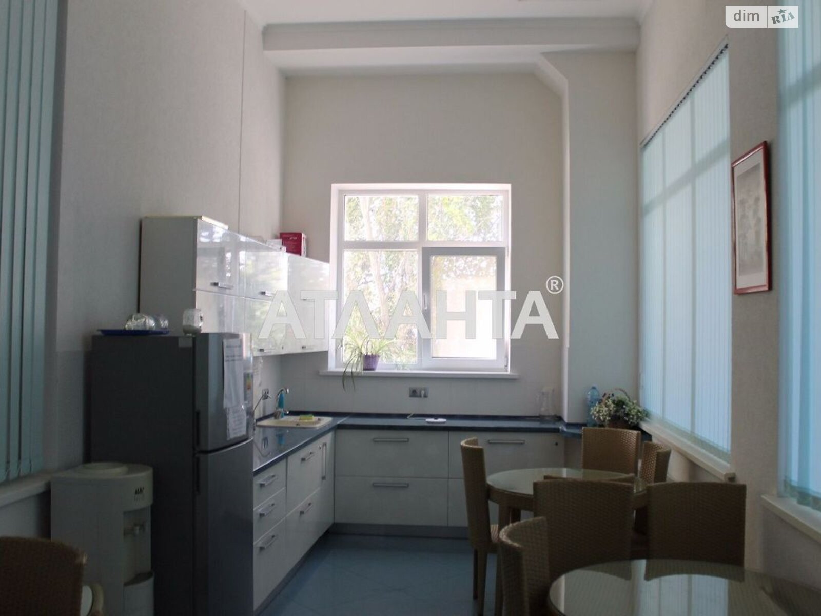 Офисное помещение на 11000 кв.м. в Одессе фото 1