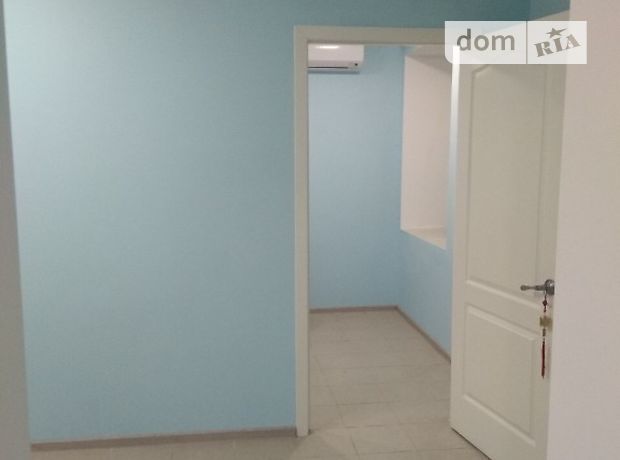 Офисное помещение на 90 кв.м. в торгово-офисном центре в Одессе фото 1 Офисное помещение на 90 кв.м. в торгово-офисном центре в Одессе фото 1