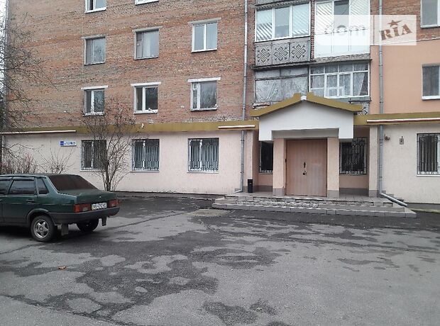 Офисное помещение на 263 кв.м. в нежилом помещении в жилом доме в Полтаве фото 1 Офисное помещение на 263 кв.м. в нежилом помещении в жилом доме в Полтаве фото 1