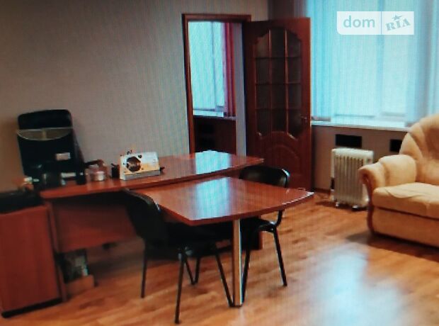 Офисное помещение на 460 кв.м. в административном здании в Полтаве фото 1 Офисное помещение на 460 кв.м. в административном здании в Полтаве фото 1
