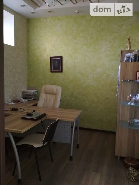 Офисное помещение на 148 кв.м. в жилом фонде в Полтаве фото 1 Офисное помещение на 148 кв.м. в жилом фонде в Полтаве фото 1