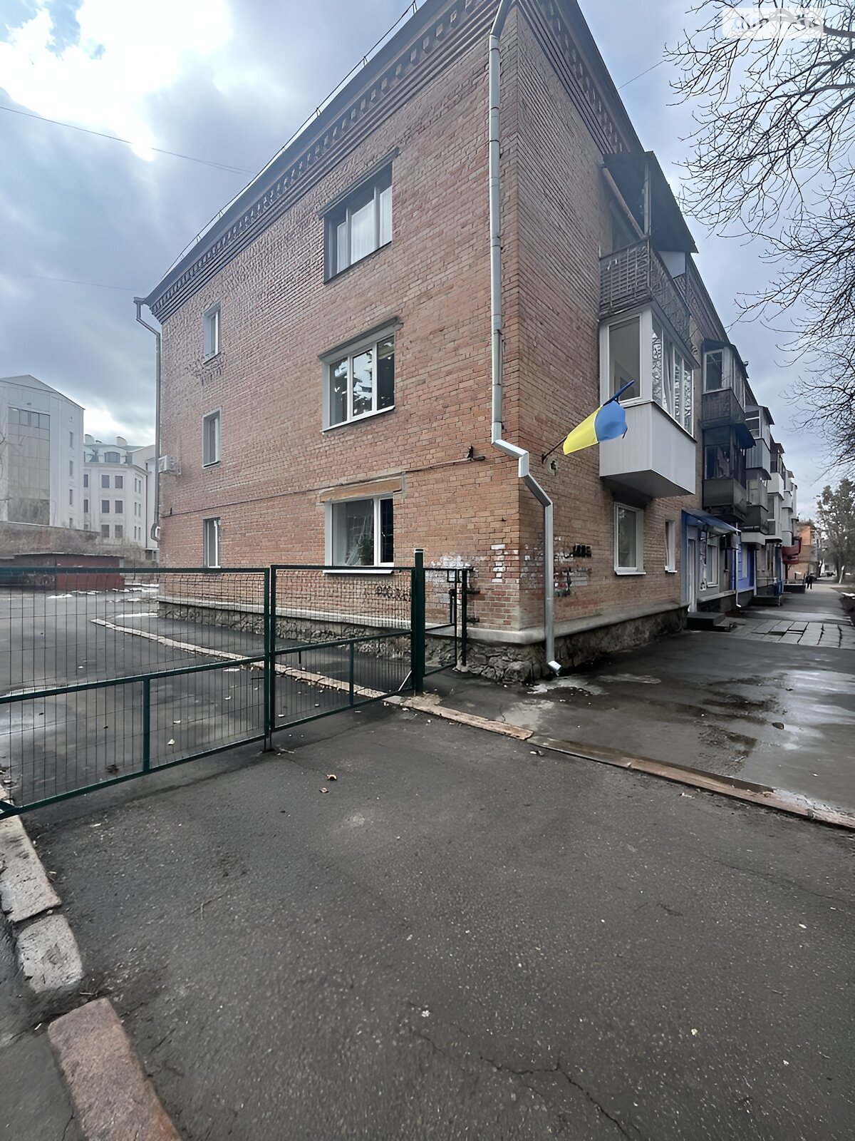 Офісне приміщення на 30 кв.м. в Полтаві фото 1 Офісне приміщення на 30 кв.м. в Полтаві фото 1