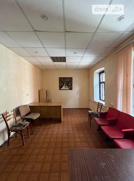 Офисное помещение на 92 кв.м. в административном здании в Полтаве фото 1 Офисное помещение на 92 кв.м. в административном здании в Полтаве фото 1