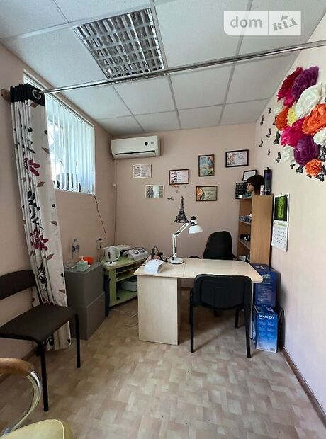Офисное помещение на 92 кв.м. в административном здании в Полтаве фото 1 Офисное помещение на 92 кв.м. в административном здании в Полтаве фото 1